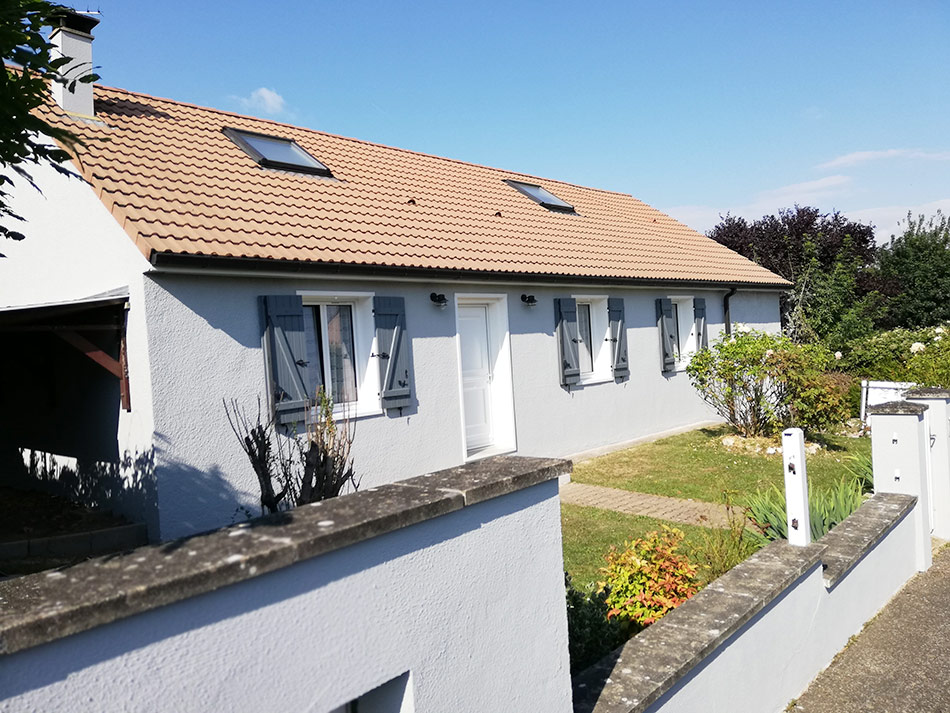 Maison rénovée par Esprit Façades, Façadier dans l'Orne et Eure-et-Loir.