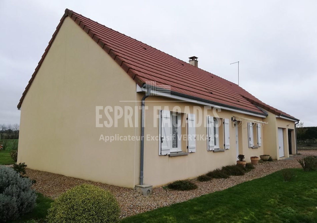 Imperméabiliser et protéger les façades en enduit gratté d’un pavillon à Mortagne-au-Perche (61400)_AVANT-(1)