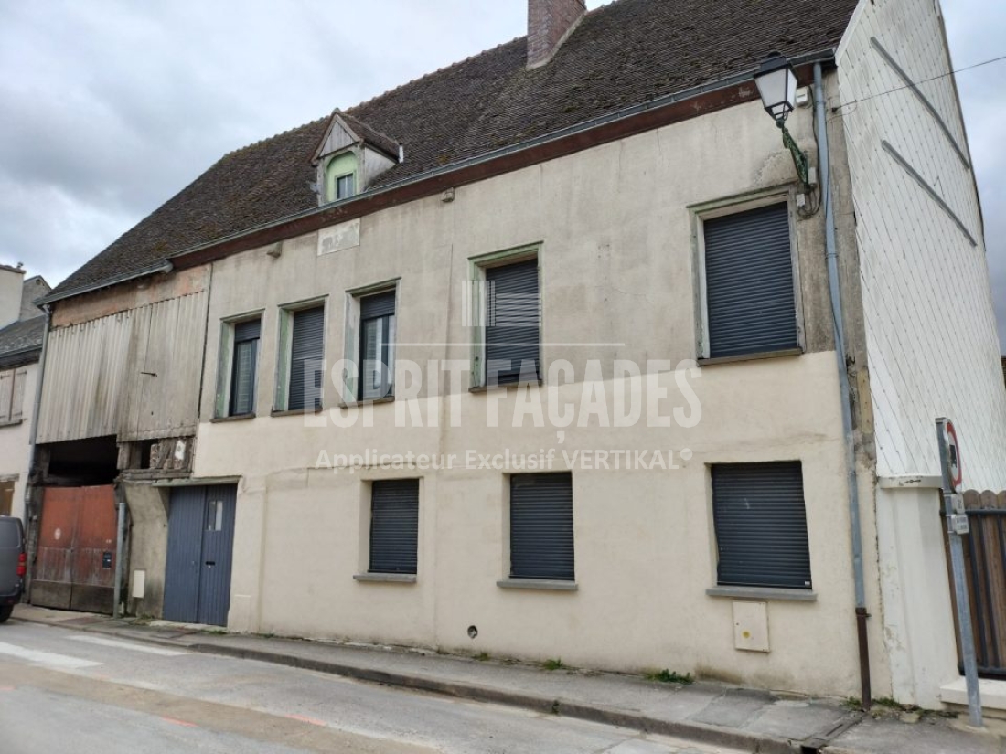 Modernisation des façades de cette maison de ville à Alençon (61000)